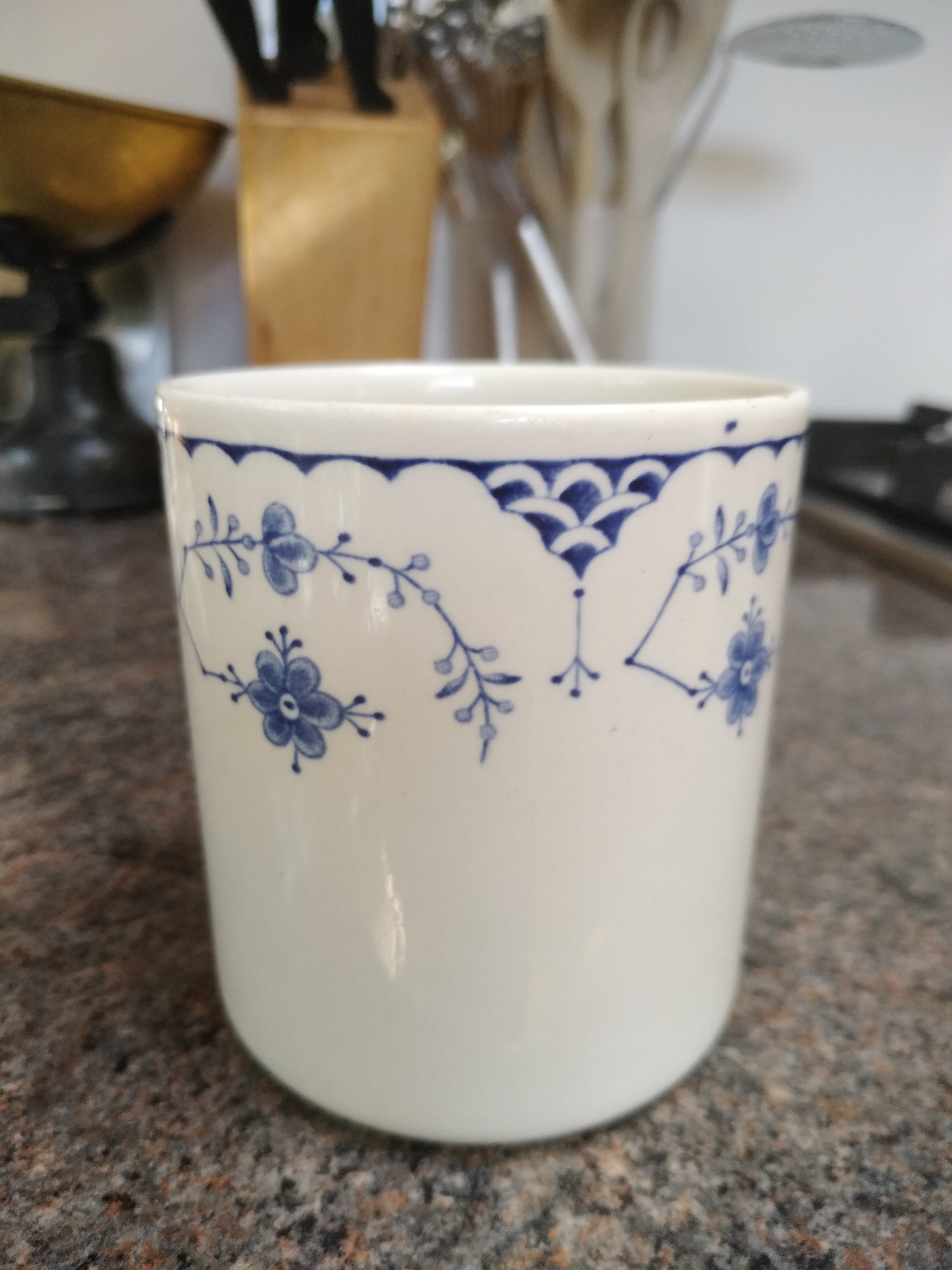 Mug with blue Danish pattern